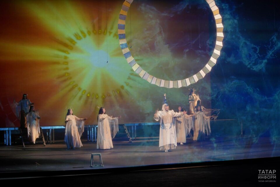 Якутский эпос олонхо впервые попал на татарскую сцену